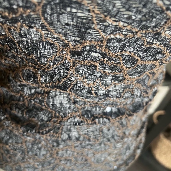 Buckle S shimmery knit tank top - Picture 4 of 5